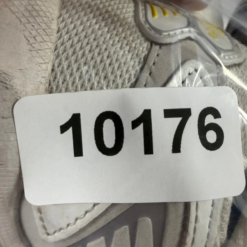 New Balance 725 White Silver Running Shoes ML725AF Mens 11 Low Top Sneakers